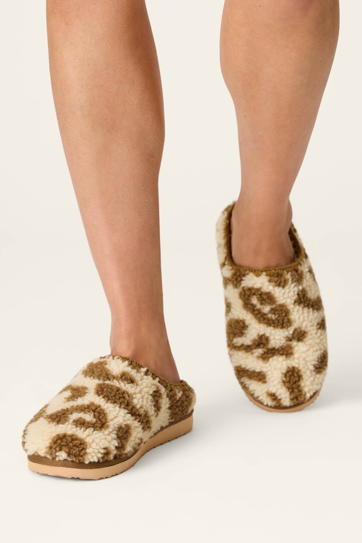 Cheetah Bonita Dreams Cheetah Print Fleece Slippers - PORCINI