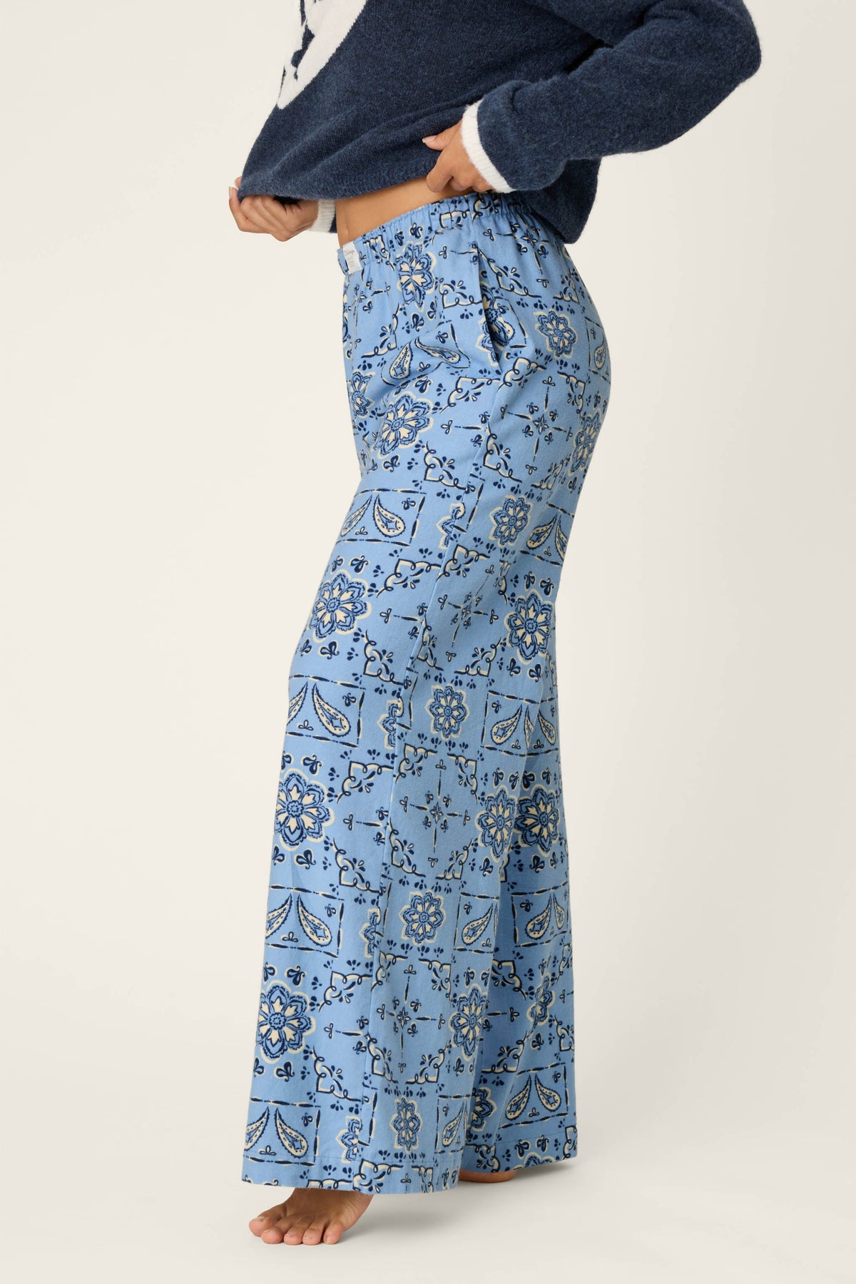 Classic Paisley Bandana Print Flannel Pajama Pants - SOFT CHAMBRAY