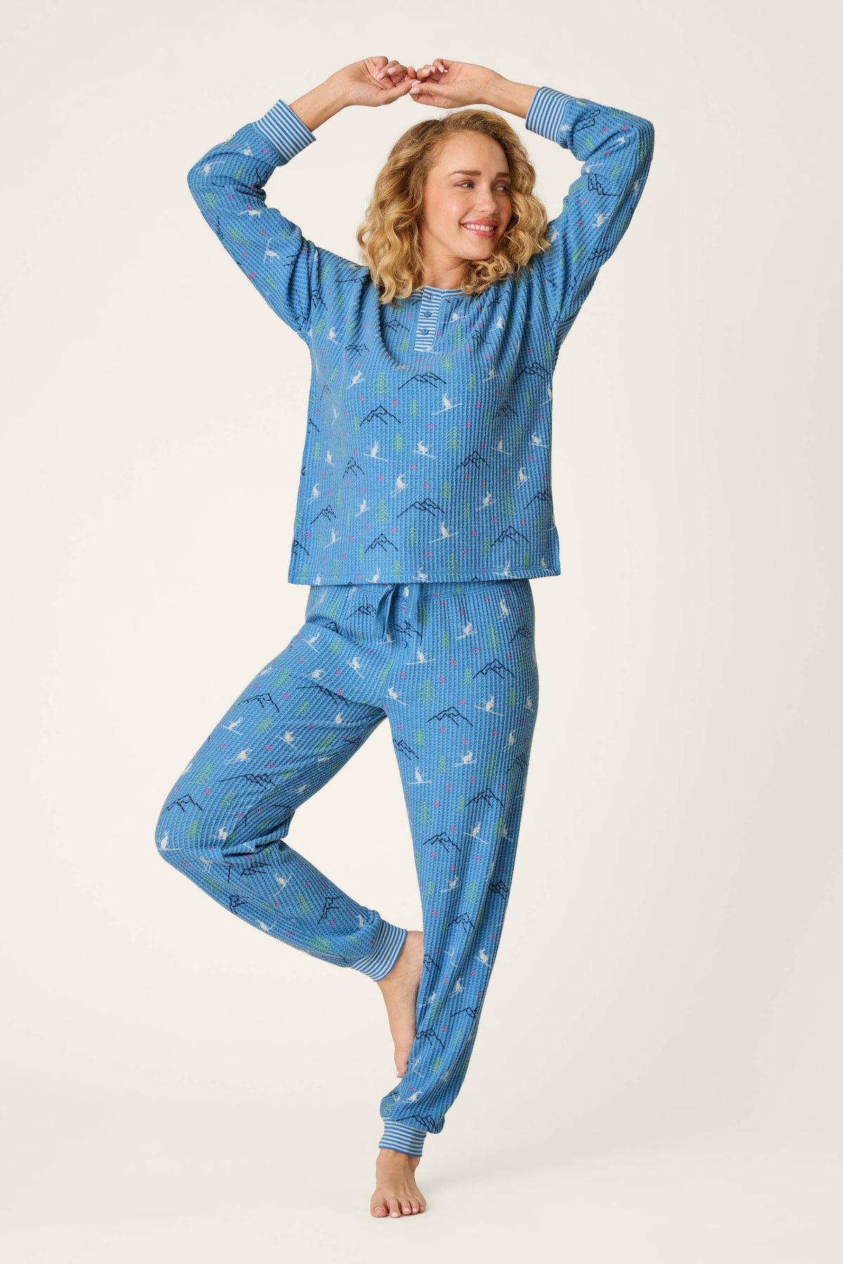 Ski Jammie Classics Skiing Bunnies Long Sleeve Jogger PJ Set - OFF BLUE