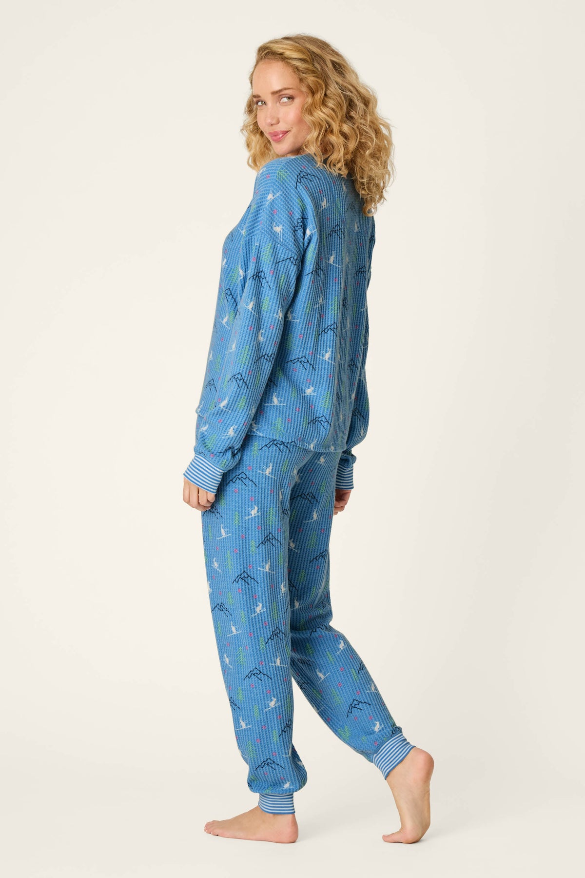 Ski Jammie Classics Skiing Bunnies Long Sleeve Jogger PJ Set - OFF BLUE